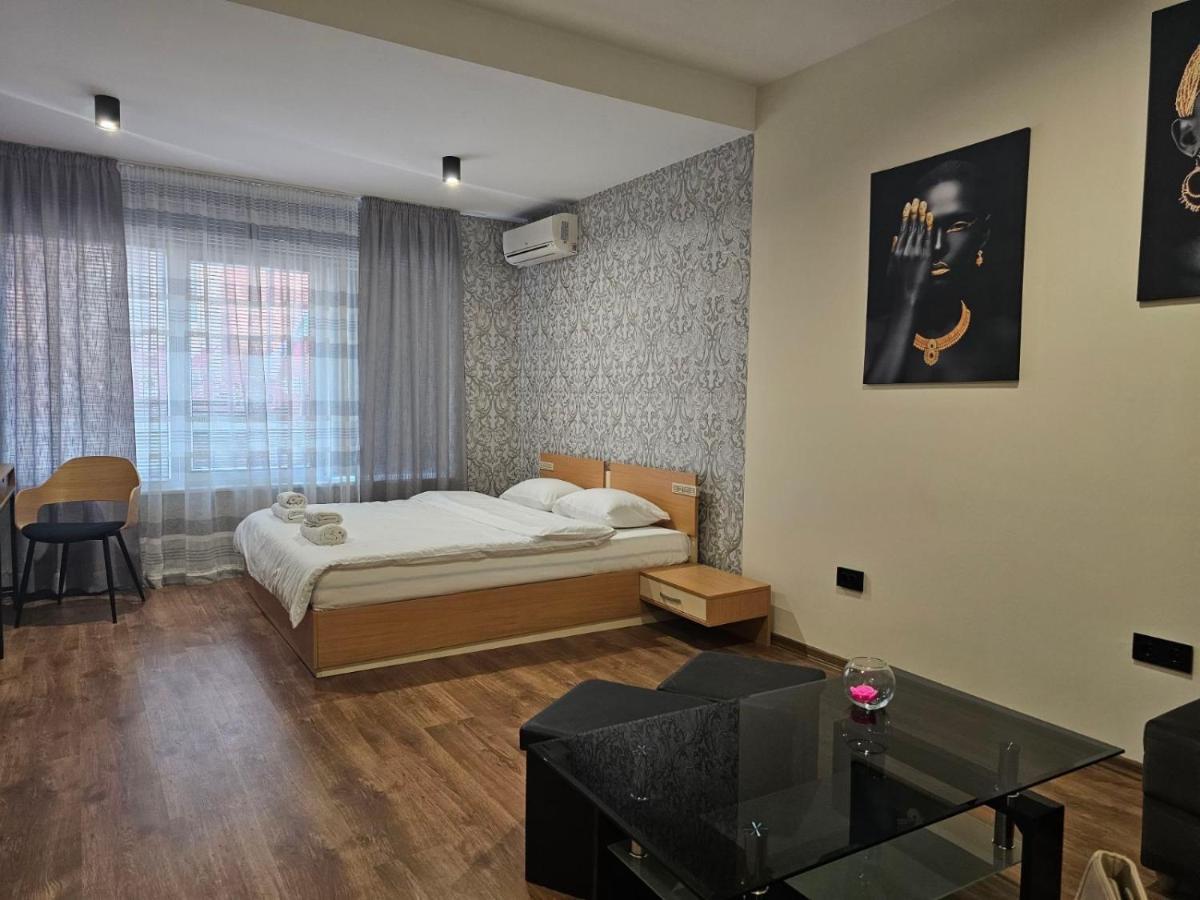 Studio Mirage Kazanlŭk Esterno foto