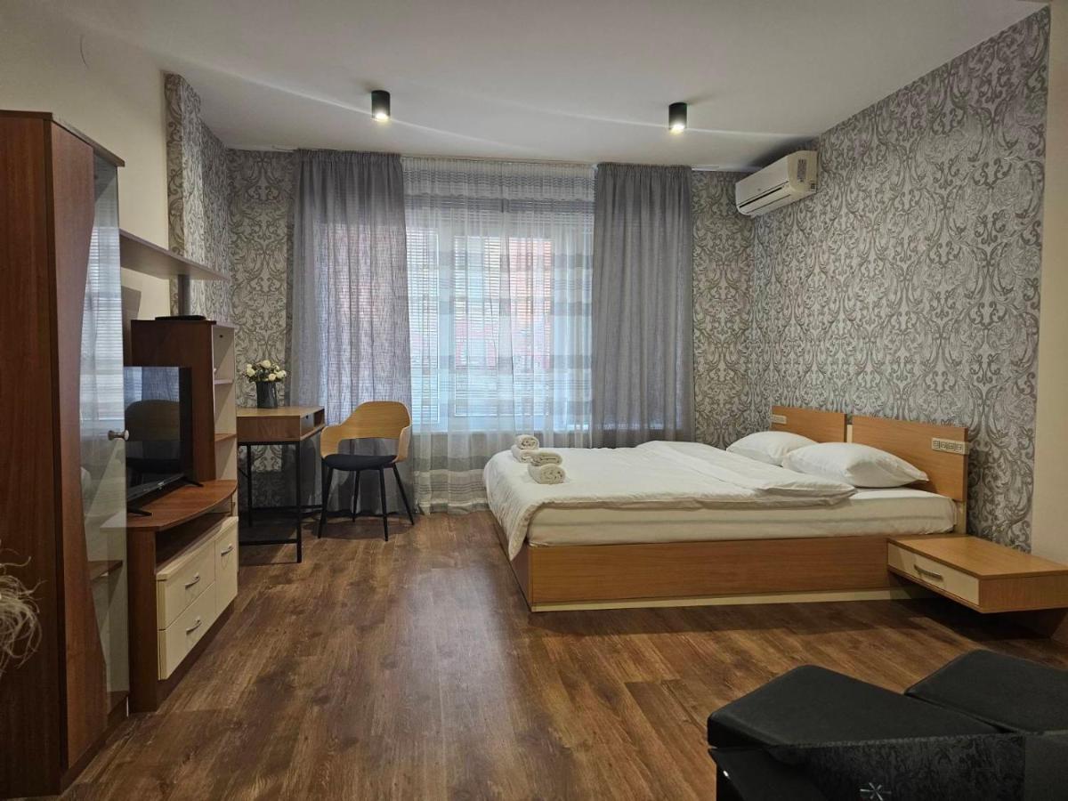 Studio Mirage Kazanlŭk Esterno foto