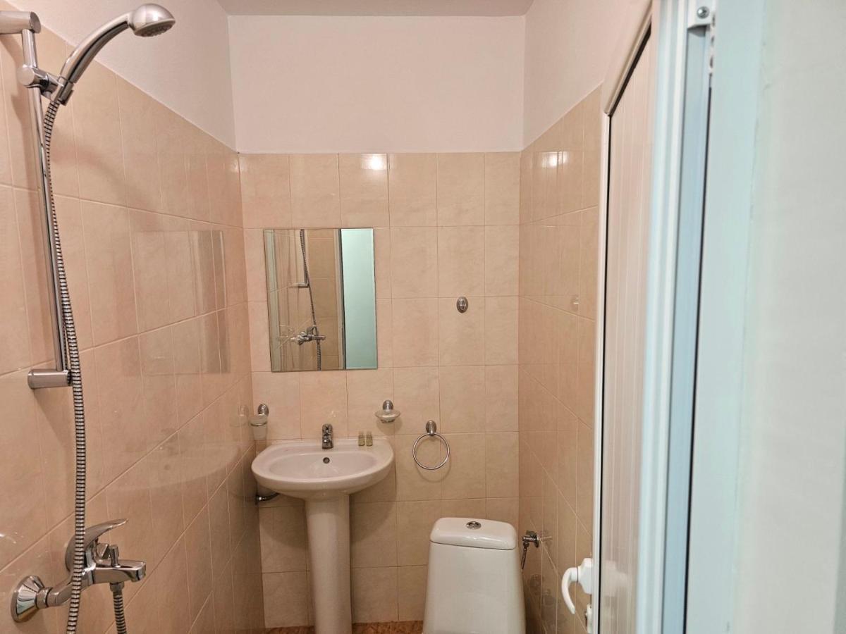 Studio Mirage Kazanlŭk Esterno foto